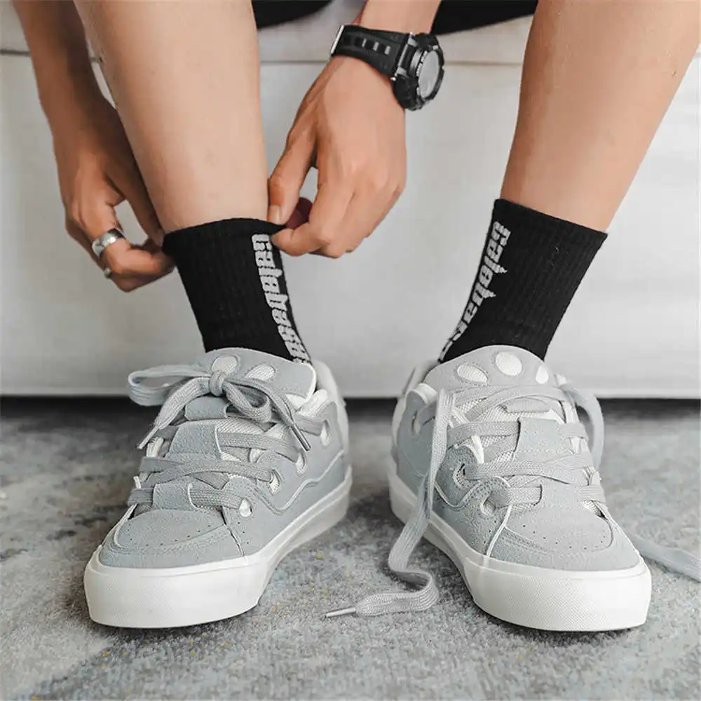 Con cordones, zapatos escolare - Badminton News reseña y precio